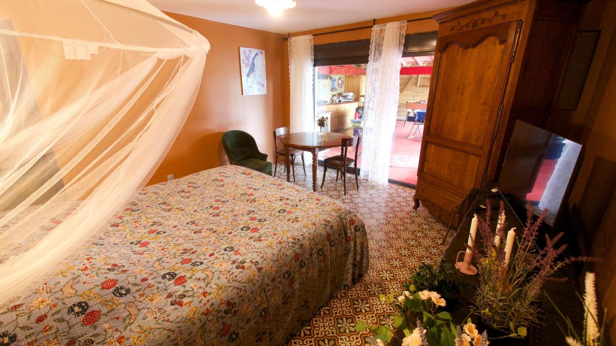 Les Jardins D'Ispahan Prignac-et-Marcamps Exterior foto
